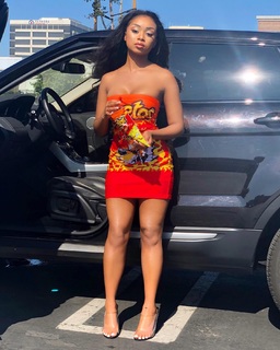 Desiree Mitchell feet photo thumbnail
