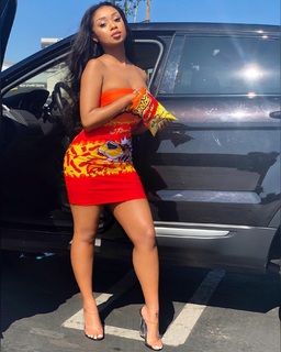 Desiree Mitchell feet photo thumbnail