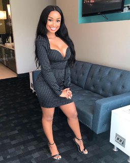 Desiree Mitchell feet photo thumbnail
