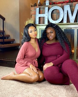 Desiree Mitchell feet photo thumbnail