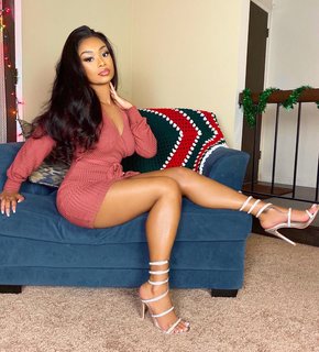 Desiree Mitchell feet photo thumbnail