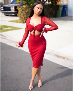 Desiree Mitchell feet photo thumbnail
