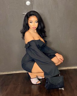Desiree Mitchell feet photo thumbnail