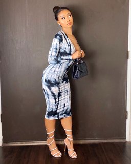 Desiree Mitchell feet photo thumbnail