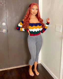 Desiree Mitchell feet photo thumbnail