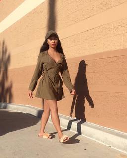 Desiree Mitchell feet photo thumbnail