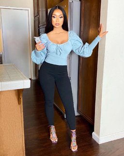Desiree Mitchell feet photo thumbnail