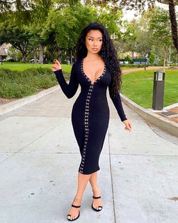 Desiree Mitchell feet photo thumbnail