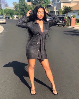Desiree Mitchell feet photo thumbnail