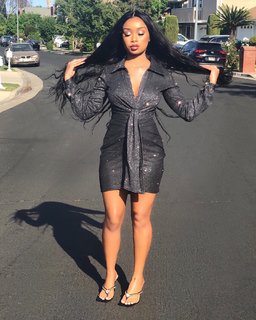 Desiree Mitchell feet photo thumbnail