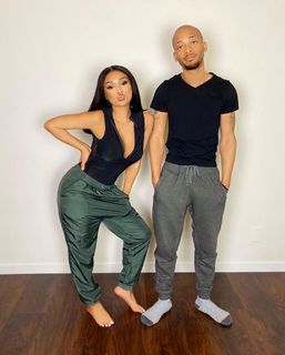 Desiree Mitchell feet photo thumbnail