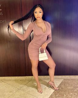Desiree Mitchell feet photo thumbnail