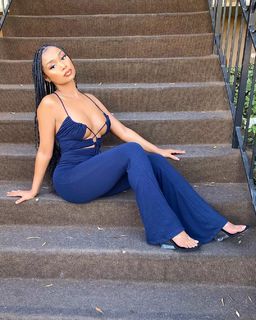 Desiree Mitchell feet photo thumbnail