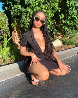 Desiree Mitchell feet photo thumbnail