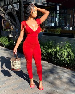 Desiree Mitchell feet photo thumbnail