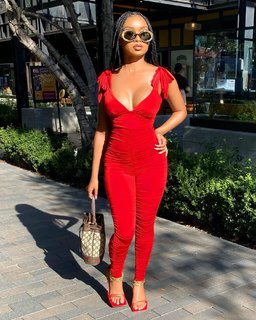 Desiree Mitchell feet photo thumbnail
