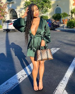 Desiree Mitchell feet photo thumbnail