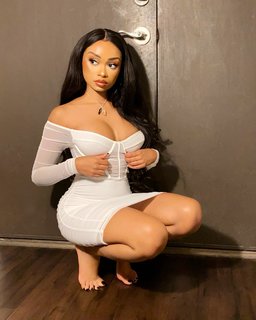 Desiree Mitchell feet photo thumbnail