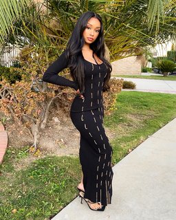 Desiree Mitchell feet photo thumbnail