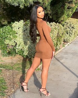 Desiree Mitchell feet photo thumbnail