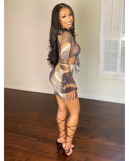 Desiree Mitchell feet photo thumbnail