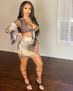 Desiree Mitchell feet photo thumbnail