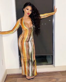 Desiree Mitchell feet photo thumbnail