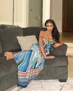 Desiree Mitchell feet photo thumbnail