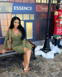 Desiree Mitchell feet photo thumbnail