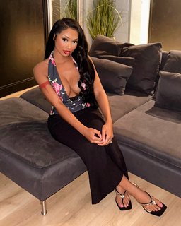 Desiree Mitchell feet photo thumbnail