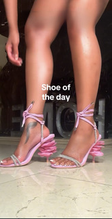 Desiree Mitchell feet photo thumbnail