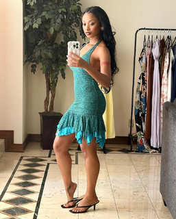 Desiree Mitchell feet photo thumbnail