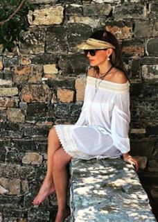 Despoina Vandi feet photo thumbnail