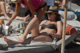 Despoina Vandi feet photo thumbnail