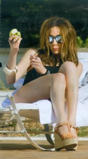 Despoina Vandi feet photo thumbnail