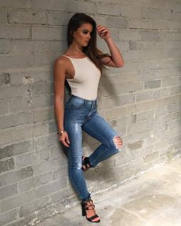 Dessie Mitcheson feet photo 18