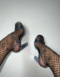 Dev feet photo 9