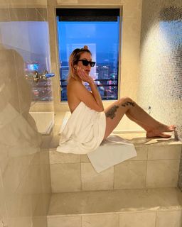 Dev feet photo 18
