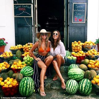 Devin Brugman feet photo thumbnail