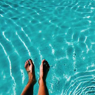 Devin Brugman feet photo thumbnail