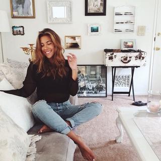 Devin Brugman feet photo thumbnail