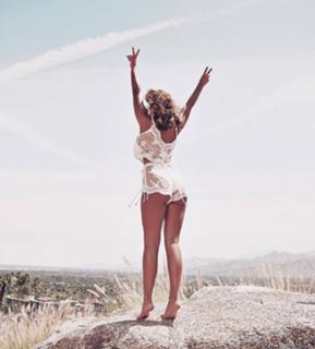 Devin Brugman feet photo thumbnail