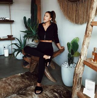 Devin Brugman feet photo thumbnail