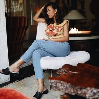 Devin Brugman feet photo thumbnail