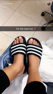 Devin Brugman feet photo thumbnail