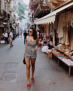 Devin Brugman feet photo thumbnail