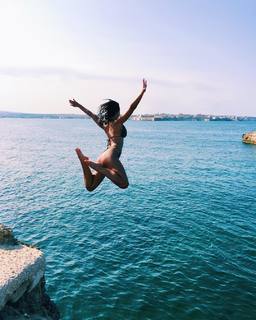 Devin Brugman feet photo thumbnail