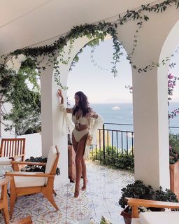 Devin Brugman feet photo thumbnail