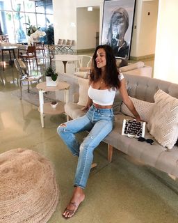 Devin Brugman feet photo thumbnail