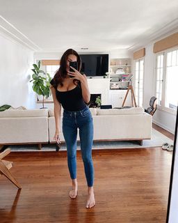 Devin Brugman feet photo thumbnail